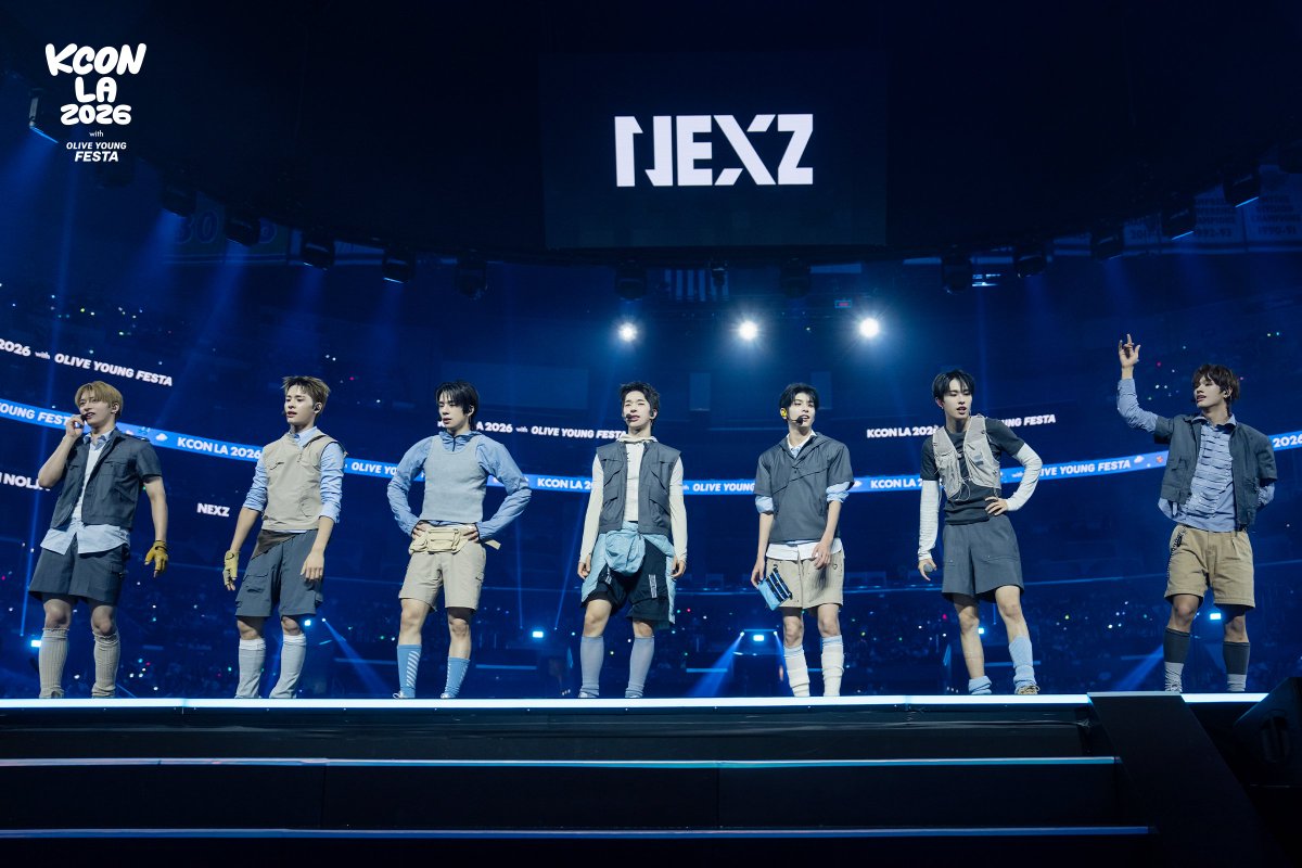 KCON_official's tweet photo. [#KCONLA2026] 📷RECAP: M COUNTDOWN STAGE 

💜 DAY 3
Capturing the moments we’ll never forget.

#NEXZ 
@NEXZ_official

-
KCON LA 2026
AUG 14-16
https://t.co/OjhnrK2kXl Arena, LA Convention Center

Let’s #KCON https://t.co/yYQd26KhBT