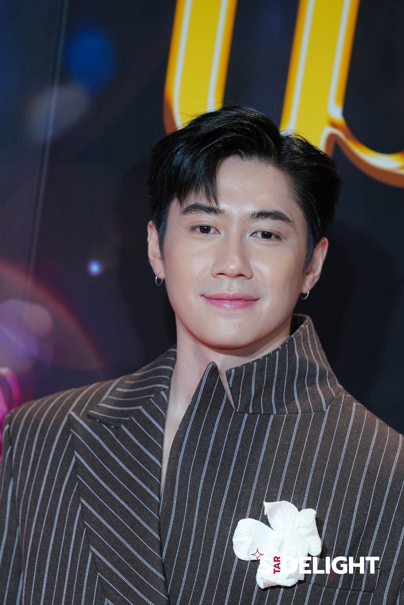 StarDelight_ent's tweet photo. “แจม รชตะ” ร่วมเดินพรมในงานเมืองมารยาเดอะมิวสิคัล 

JAM MUANGMARYA
#JamRachata
#เมืองมารยาGalaNight
#เมืองมารยาTheMusical 
#เมืองมารยาเดอะมิวสิคัล https://t.co/nIeRQyIytE