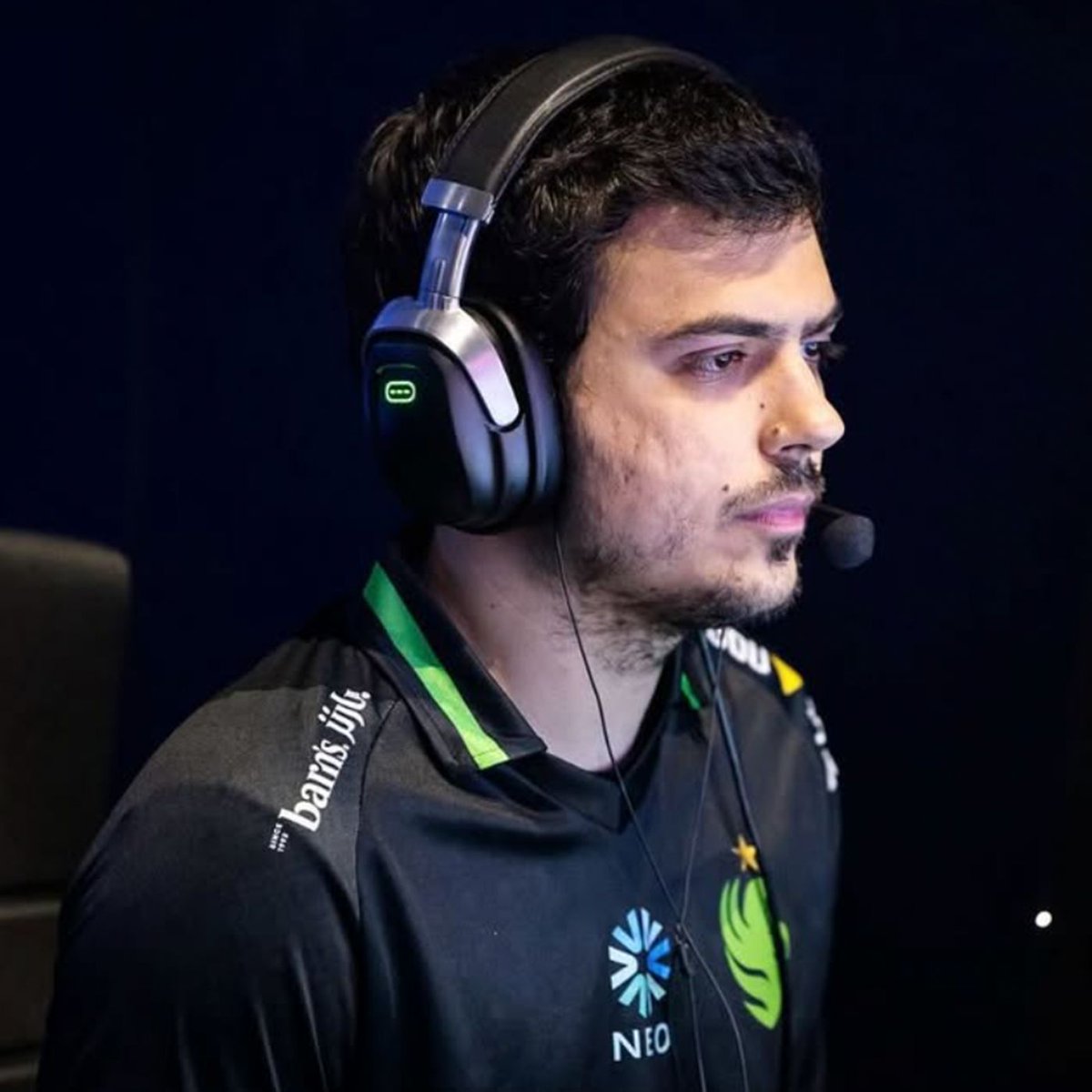 Dexerto's tweet photo. Apex Legends star ImperialHal says the game "sucks" now

"Lost its entire identity in a span of the last year of what it means to be Apex Legends" https://t.co/1TNavqppQr