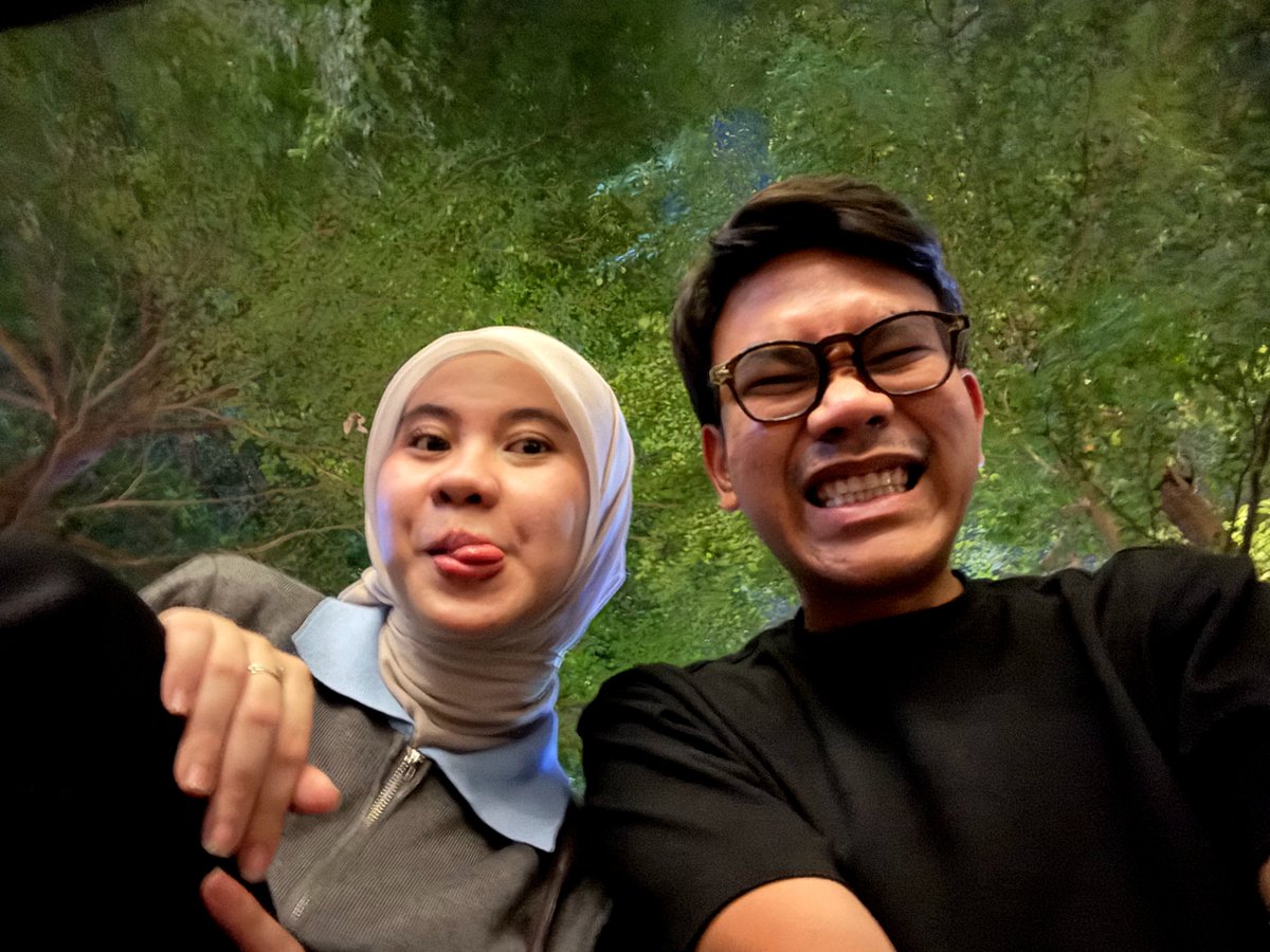 udakkkkk's tweet photo. canggung ga sih ga ngedate setaun. HAHAHAHA https://t.co/GvUmQUMYTy