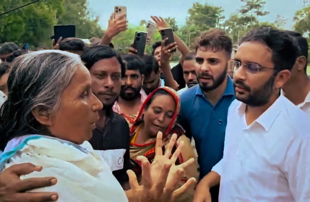 AshutoshRanka's tweet photo. The journey from Abdul’s village to Jantar Mantar is a long and arduous one. There is no road for the last mile, although govt records say that the road has been made multiple times. Abdul had to take a rickshaw, then walk, then get on a truck and finally a train to get there.

Yet when he decided, his father, Mafiq ji, told him -  Ja beta, desh mein kuch accha ho raha hai.

When Abdul came back and expressed his willingness to go and check govt schools, Mafiq ji only said - I am proud of you.

Mafiq ji was murdered by the BJP goons, right under the nose of @WBPolice. He was brutally beaten up first in his home and then in the hospital. Succumbed to injuries.

And yet, all that Abdul had to ask for from the govt was a world class school in the name of Mafiq ji.

All that Mafiq ji’s mom and Abdul grandmother had to say was - Abdul is your responsibility. Inquilab Zindabad. Go fight the good fight.

What a family! Patriots of the highest order.

BJP should know that these are the kind of people who make @Cockroachisback.

Nothing. Literally nothing can stop us from getting the govt schools fixed. 

Do whatever the hell you can.

@abhijeet_dipke @VijayMallangi @Ankitrevolution @SangwanSudhir