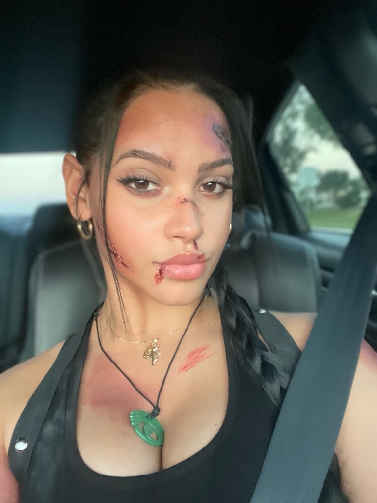 digitalgff's tweet photo. lara croft #throwback ◡̈ https://t.co/t79rPlKtKM