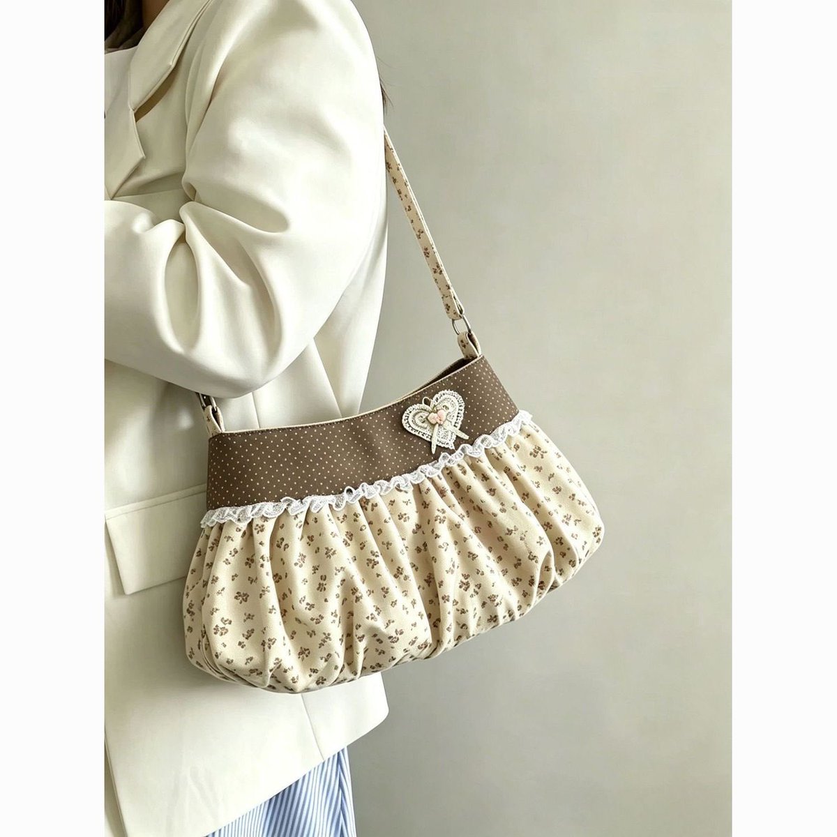 hyucksole_ldh's tweet photo. 🌻#hyucksole_go | pls help rt~

wts lfb ph go angel ruche bag dupe

1st pic: ₱150
2nd pic: ₱320
3rd pic: ₱390
4th pic: ₱290

— all-in prices
— from chn, sept eta
DOO&amp;DOP: AUGUST 30

📌REPLY/ DM TO ORDER https://t.co/CfAFHdxxif