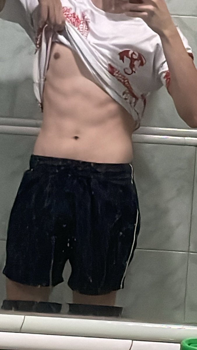 dalek_hg's tweet photo. Lambe a minha barriga? https://t.co/BrnT3Rf23c