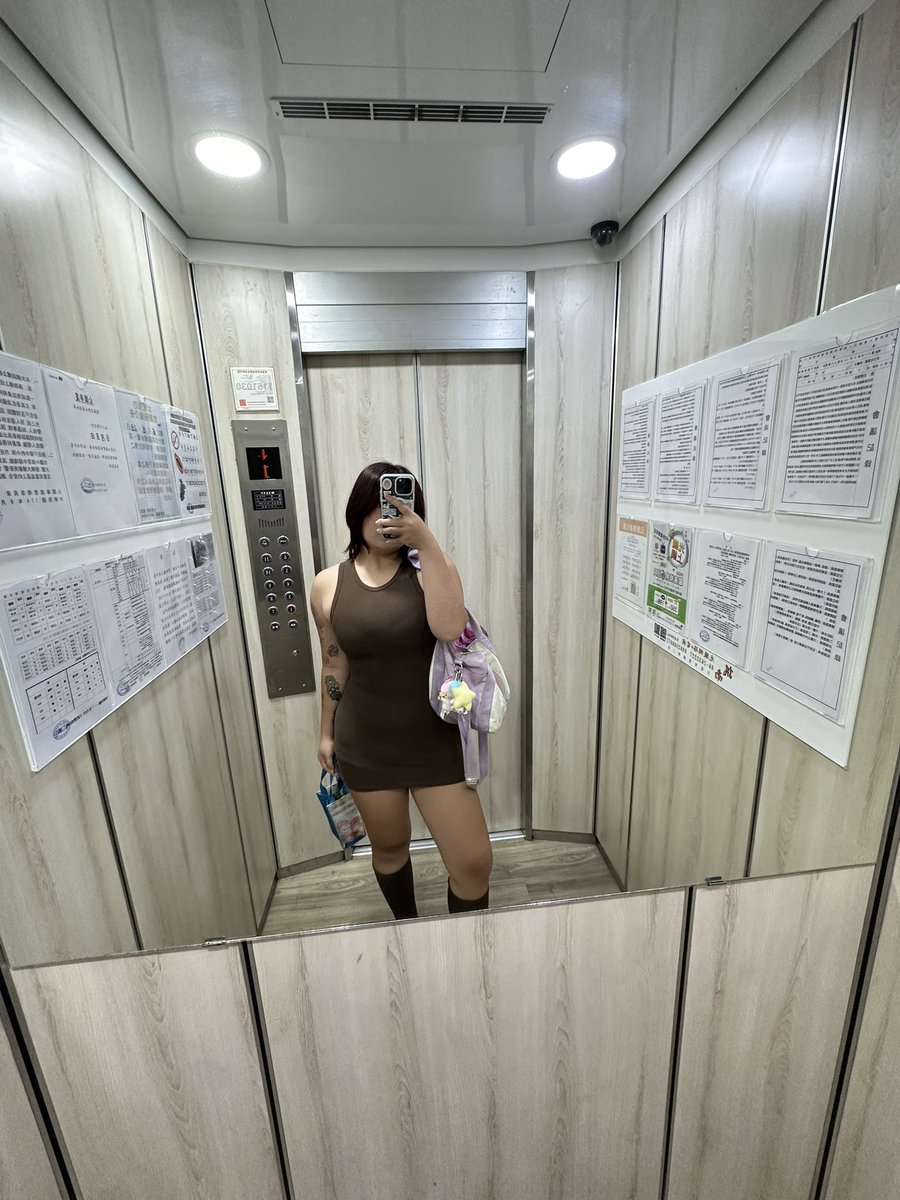 sailsbury78552's tweet photo. 要不要約個晚餐呢～～ https://t.co/nvWzvDzFkm