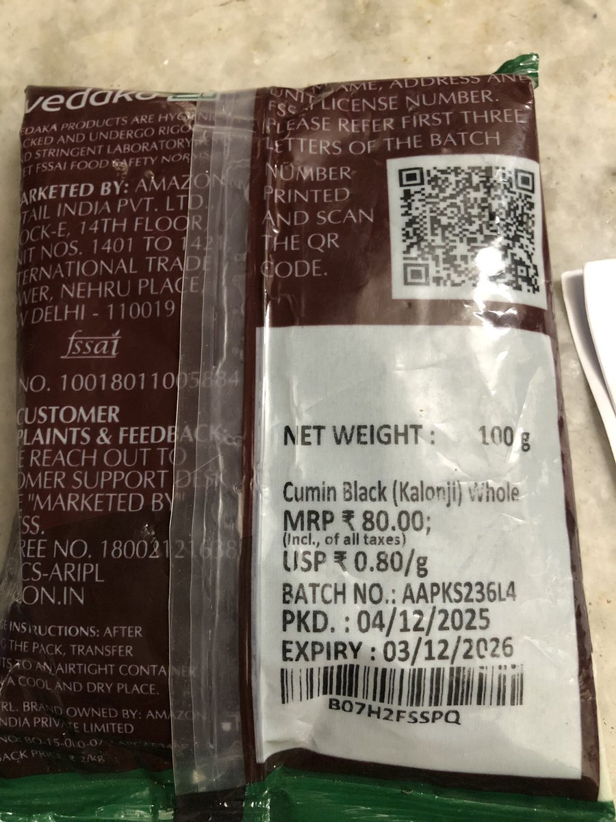 SubhaDas1981's tweet photo. @amazonIN I purchased several items via Amazon Min Delivery yesterday. Upon receipt, I found that multiple products had expiry dates that are unacceptably close, and the packaging was dirty and of very poor quality (1/2) https://t.co/AQvH5WAwCj