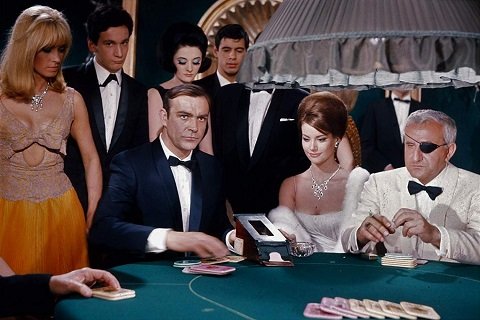Hartmann13_'s tweet photo. 007 ファーストライト、メタスコアが高くて始めたけど、個人的に期待値に達していないので中断してしまっている 007といえばファッション・車・女なイメージなんだけどゲームだとどれも出てこない 『サンダーボール作戦』のカジノが懐かしい、、、 https://t.co/mdYMB4afcT