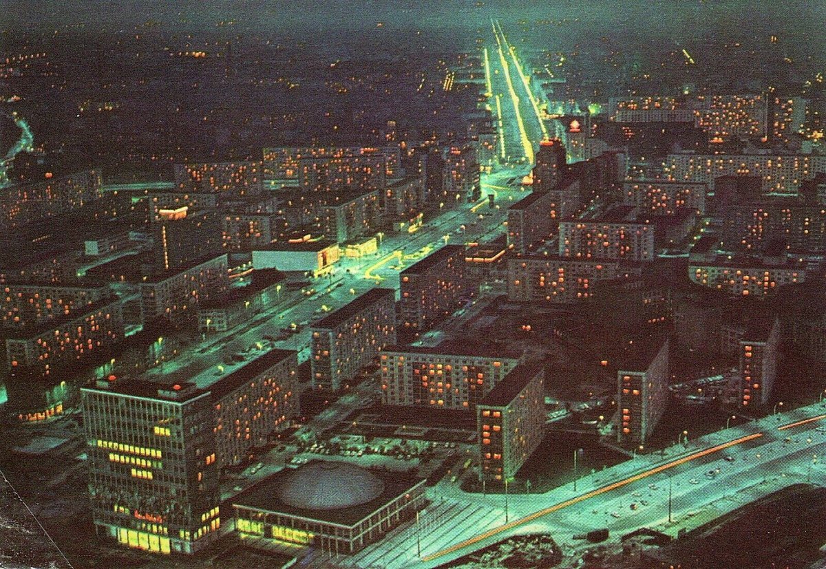 GDRvisuals's tweet photo. Postcard from East Berlin, 1980s. https://t.co/BGcoi7F3GK