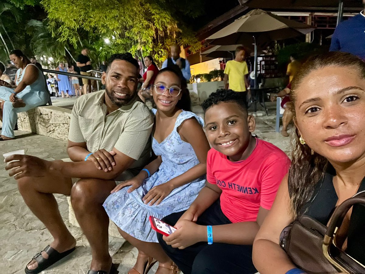 WL_Tours's tweet photo. Gracias a mi querida Gloria por compartir estos momentos con nosotros y confiar en nuestros servicios… 

Crear memorias con nuestra familia es la forma más genuina de amor.

Postdata: Espero que  Emir 🤣 disfrutará su fiesta de espuma.

 #familia #hoteltodoincluido  #cofresi https://t.co/7cV0xqKVPw