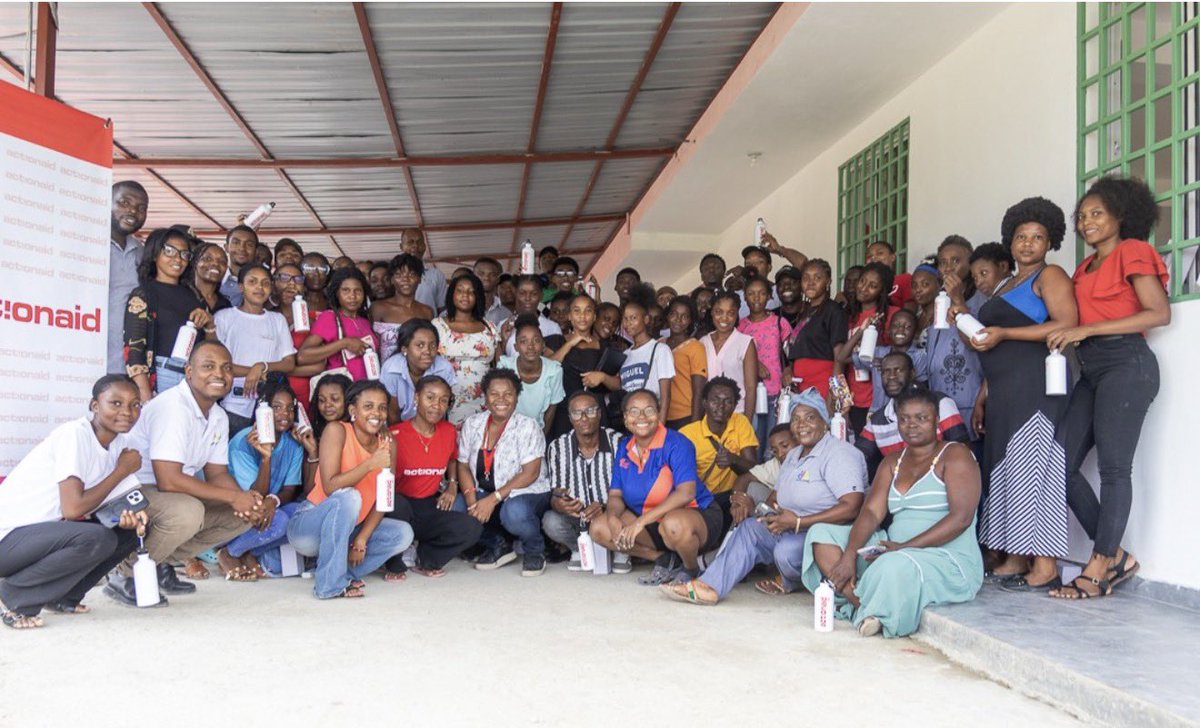 EnomyGer's tweet photo. LASKAWOBAS, Mèsi ! 🇭🇹

Youn nan pi gwo fyète mwen semèn pase a, se te rankontre epi fè yon bèl diskisyon ak yon senkantèn jèn Fi ak jèn Gason nan komin Laskawobas sou opòtinite, inovasyon ak lavni.

Jèn sa yo, @ActionAidHaiti ap akonpaye, ap aprann metye pratik, ap antreprann epi ap kreye aktivite pou amelyore lavi yo ak kontribye nan devlopman kominote yo.

Lajenès gen talan. Lajenès vle travay. Lajenès vle viv ! 🇭🇹

Mèsi @ActionAidHaiti pou envitasyon an.

#DemenDwePiBèl