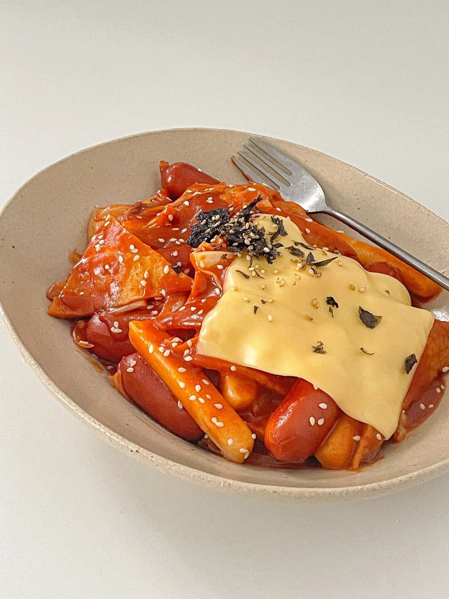 BerryK45592's tweet photo. Craving something exciting Try our homemade Korean spicy rice cakes (Tteokbokki) – chewy rice cakes smothered in rich gochujang sauce, with a hint of fish cake!  #ExoticFood https://t.co/IC8TdDl2Um