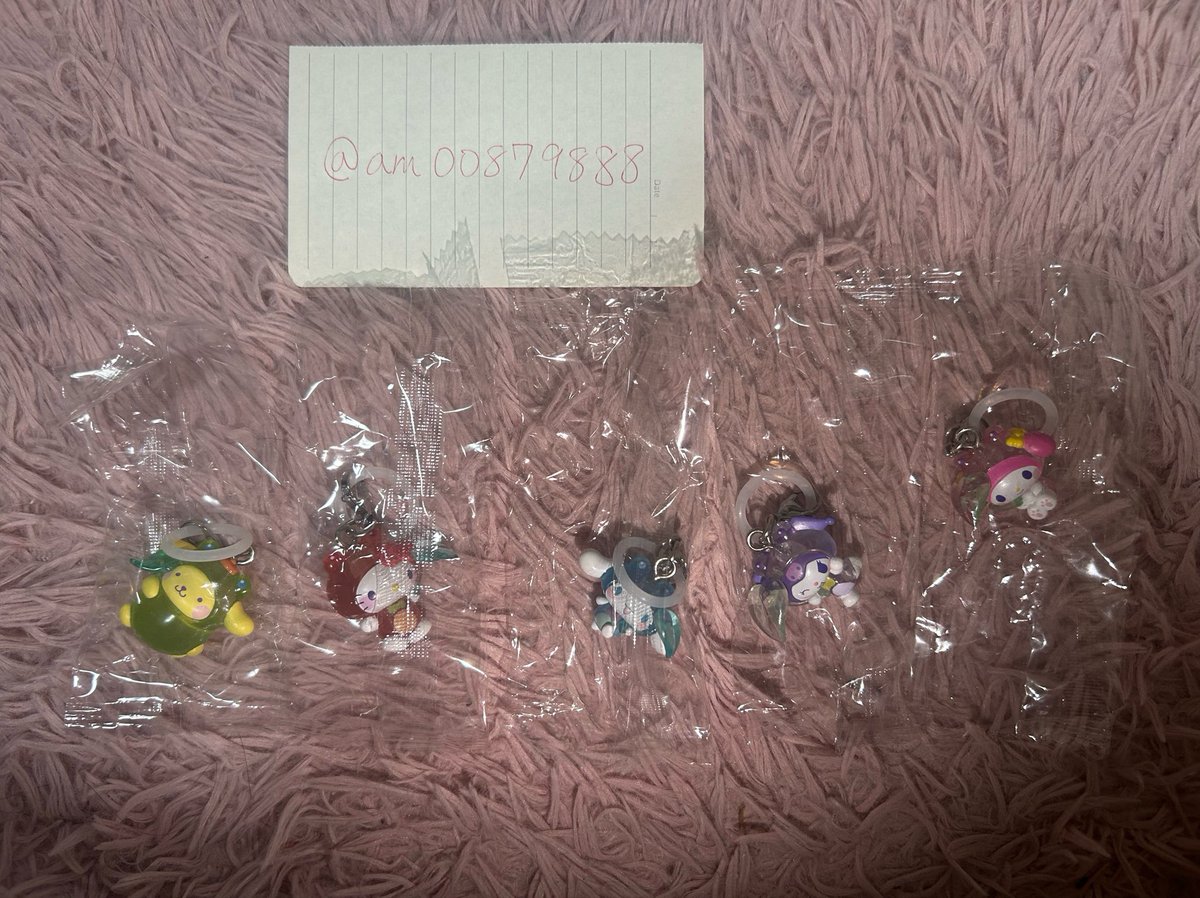 am00879888's tweet photo. 【交換】めじるしアクセサリー

譲 ) 画像1枚目 けろけろパーティー
       キティ クロミ マイメロ プリン(プリンのみ袋破れてしまっております)

求 ) 画像2枚目 ジュエルペット
ダイアナ ペリドット ガーネット

2:1での交換も可能です🙇‍♀️

郵送又は都内、神奈川手渡しでお願い致します。 https://t.co/GENQg3u0Kb