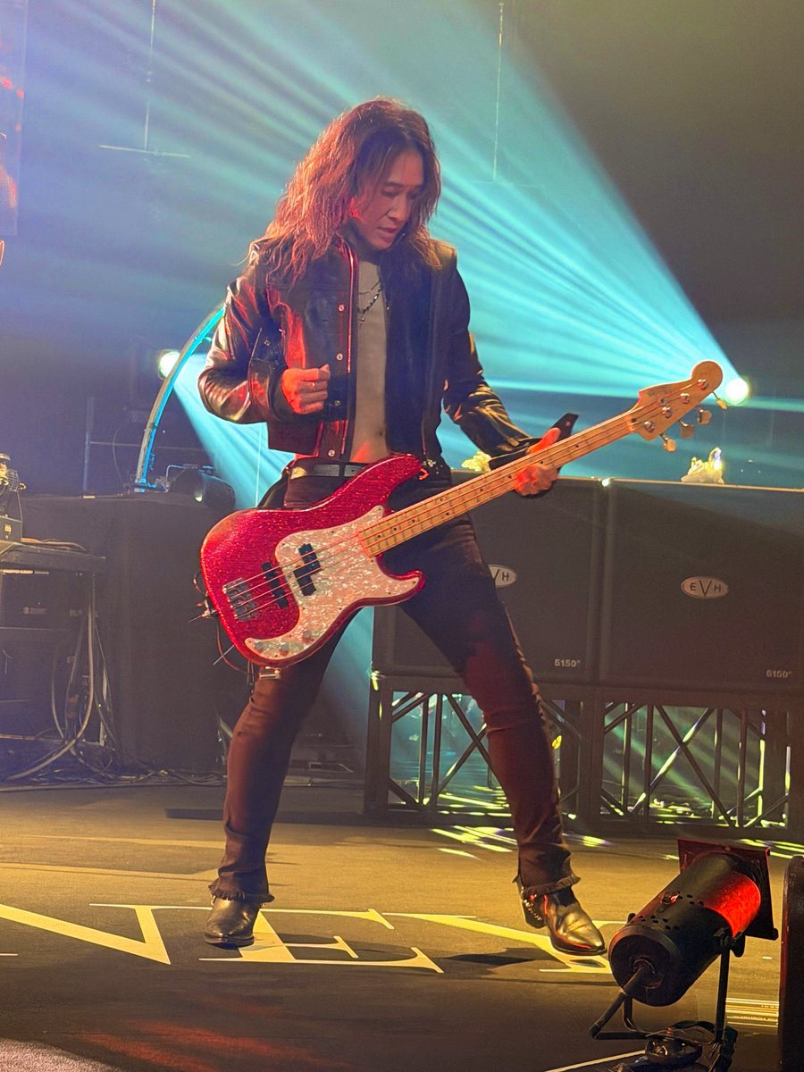 pinkspider110's tweet photo. この構え方が好き☺️

#J
#LUNAPIC
#LUNASEA
#盛岡市民文化ホール https://t.co/PmoHJhvN5q
