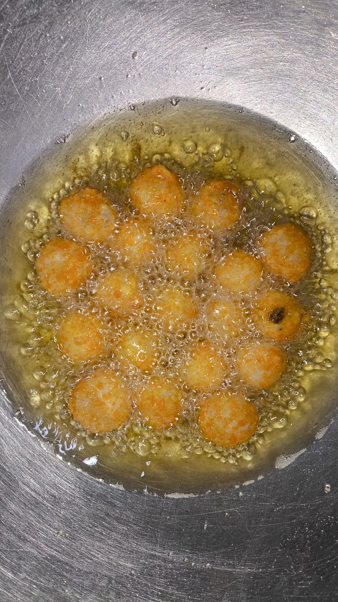 eugenereignn's tweet photo. sefruit tutorial membuat cigor. udah siap jadi juara master chef season 14 cuy https://t.co/ksLwBhGtpe