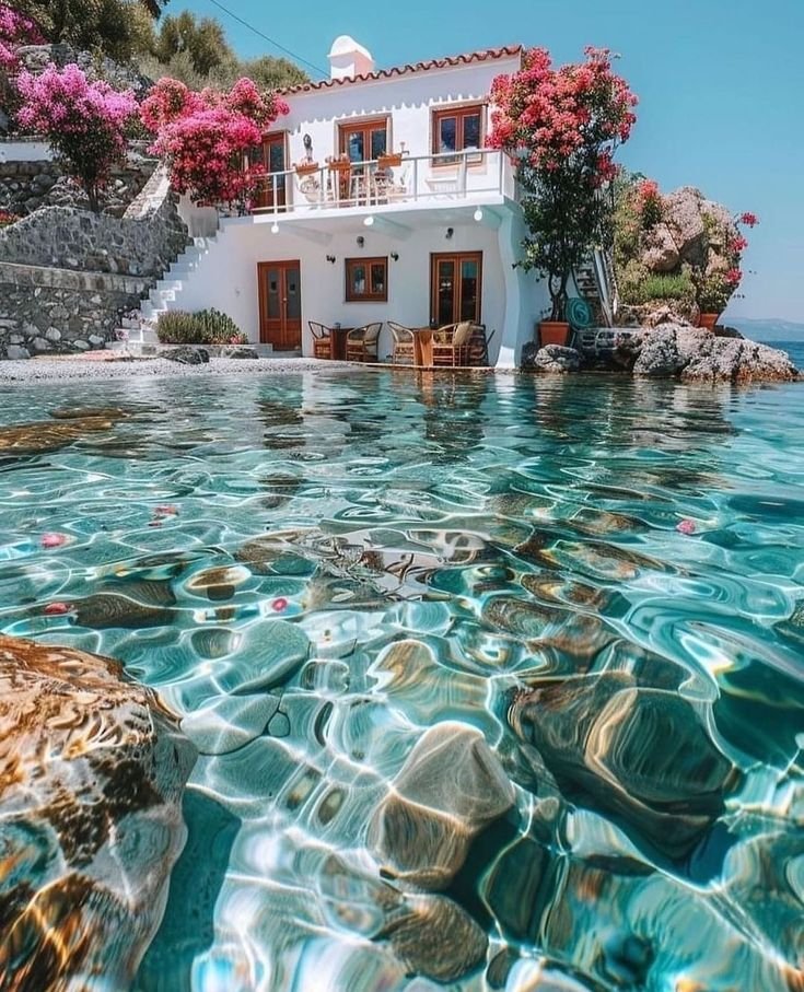 natureclassics5's tweet photo. Milos Island, Greece 🇬🇷 https://t.co/2T6uCCNaB3