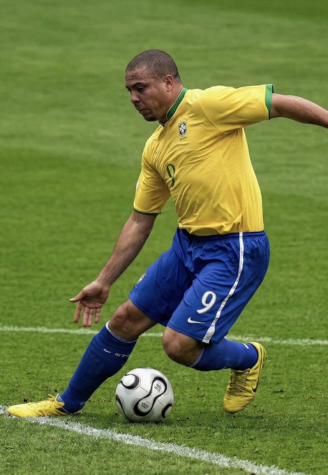 90sfootball's tweet photo. Ronaldo 🇧🇷9⃣ https://t.co/Egni0vg6zc