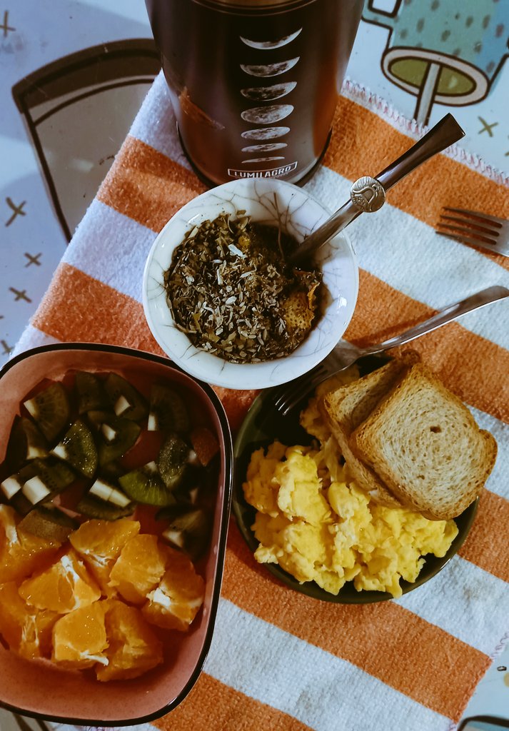 Emilys___Life's tweet photo. Buenos días 🧉☺️🧡 https://t.co/MnDTVJXz8r