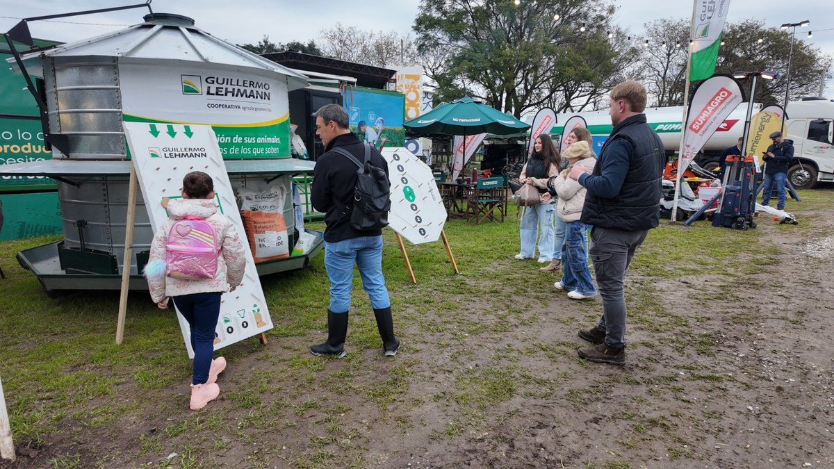 La_Lehmann's tweet photo. La Lehmann sigue presente en la 82ª Expo Rural de San Justo 🙌

Durante estos días compartimos nuestro stand con productores, visitantes e instituciones de la región. 

La muestra continúa hasta mañana 🐂🌾 https://t.co/0URMcHLft2