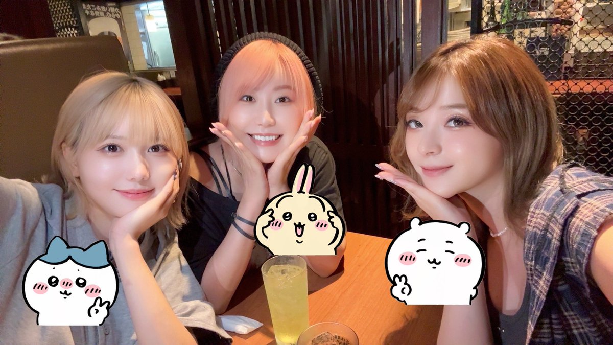 disnyna's tweet photo. ちいかわをこの3人で見に行く日が来ると思わなかった^ ̳ට ̫ ට ̳^幸
3人を当てはめるとこんな感じ🙂‍↕️ https://t.co/eohFrjLavY