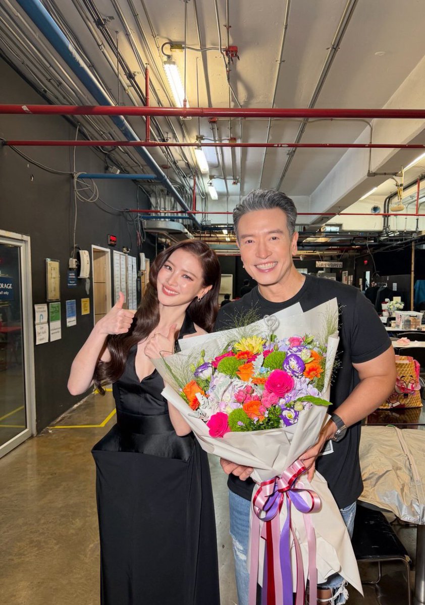 SirikaewP's tweet photo. น้องใบมาให้กำลังใจกับเพื่อนๆพี่ๆน้องๆในงาน Gala Night เมืองมารยาเดอะมิวสิคัล💐💐
#เมืองมารยาเดอะมิวสิคัล
#ใบเฟิร์นพิมพ์ชนก
#Baifernbah https://t.co/vc8WVIdPtY