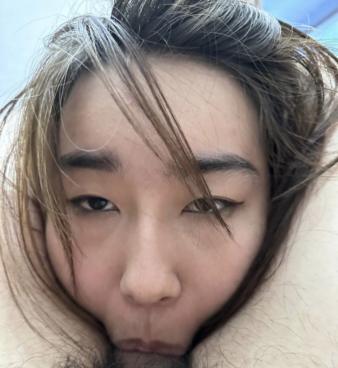 YYh78250's tweet photo. 下贱的母杂种就不配拥有思考的能力，看着你爹羞辱你的话你的烂屄就开始控制你的大脑，只会无脑给你的屌爹上贡，给你舔蛋清理屁眼，一边扣屄一边喷卵，把你那猪脑子跟屄水一起从屄里喷出去
#母猪 #母驴 #爆金 #性奴 #婊子 #肉便器 #精盆 #无脑 #丧志 #磕头 #母狗 #人形犬 #驴脸 #上贡 #洗脑 #atm奴 https://t.co/euxajSFuKF