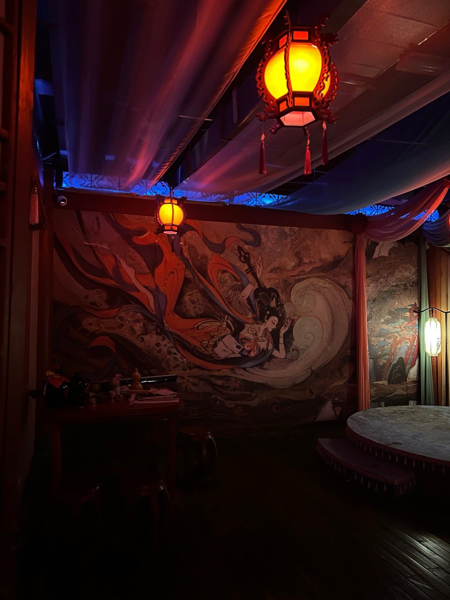 EarlieSidmibn's tweet photo. Just escaped a zero-gravity lab escape room! Solved 12 riddles in 45 mins—my brain’s buzzing, and I’m already booking the next one. Who’s joining， https://t.co/sXQH0mSBGE