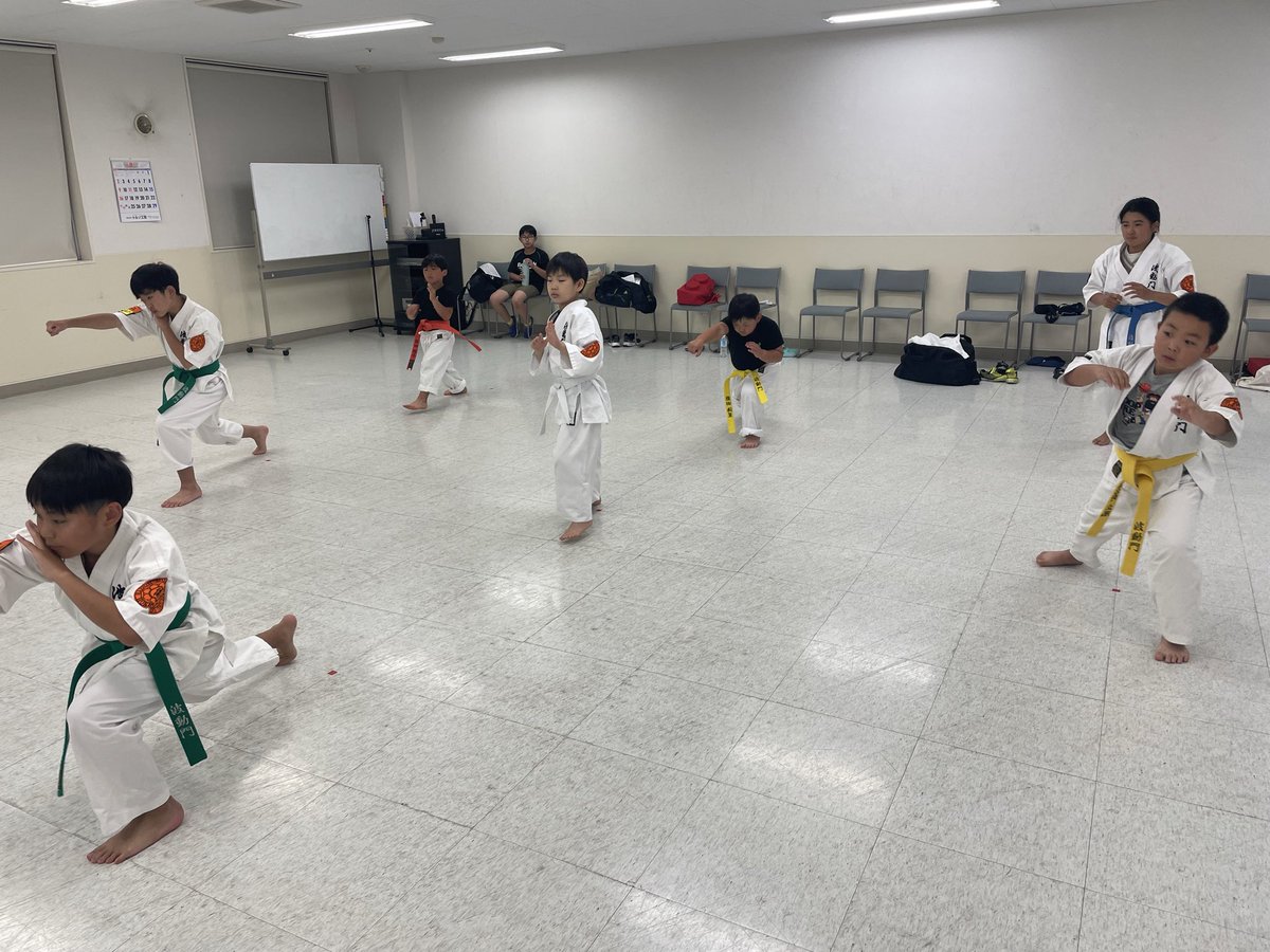 MonHado68150's tweet photo. 🥋今日も元気に稽古に励んでいます🥋

見学・体験レッスン随時受付中！
▼詳細・お問い合わせはこちら
https://t.co/HRg3BwM2KF

#武道 #空手 #体術 #習い事 #札幌 #sapporo #子供 #札幌市北区  #札幌市西区 #札幌市白石区 #札幌市東区 #札幌市南区 #札幌市中央区  #波動門 #ヌンチャク #格闘技 #運動 https://t.co/dHfOBzi2x6