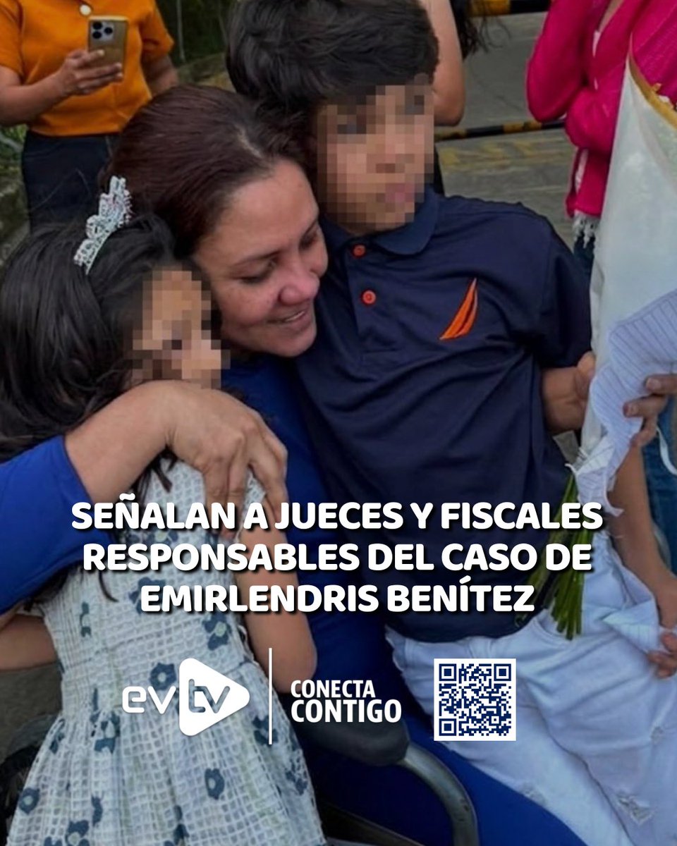 EVTVMiami's tweet photo. 🇻🇪 Joel García señala a jueces y fiscales responsables del caso de Emirlendris Benítez

⚖️ El abogado penalista @joelgarcia69 responsabilizó a los fiscales Farik Mora y Dinorah Bustamante, así como a las juezas Hennit López y Katherine Harrington, por la condena a 30 años impuesta sin pruebas contra Emirlendris Benítez, excarcelada tras ocho años de detención arbitraria.

📢 "A pesar de ser inocente, fue víctima de un sistema judicial indolente", denunció García, al recordar que Benítez sufrió torturas, la pérdida de un embarazo y secuelas físicas que la dejaron en silla de ruedas tras ser vinculada al caso de los drones de 2018 solo por acompañar a su pareja en un taxi.

#NoticiasEVTV #EmirlendrisBenitez #PresosPoliticos #Venezuela