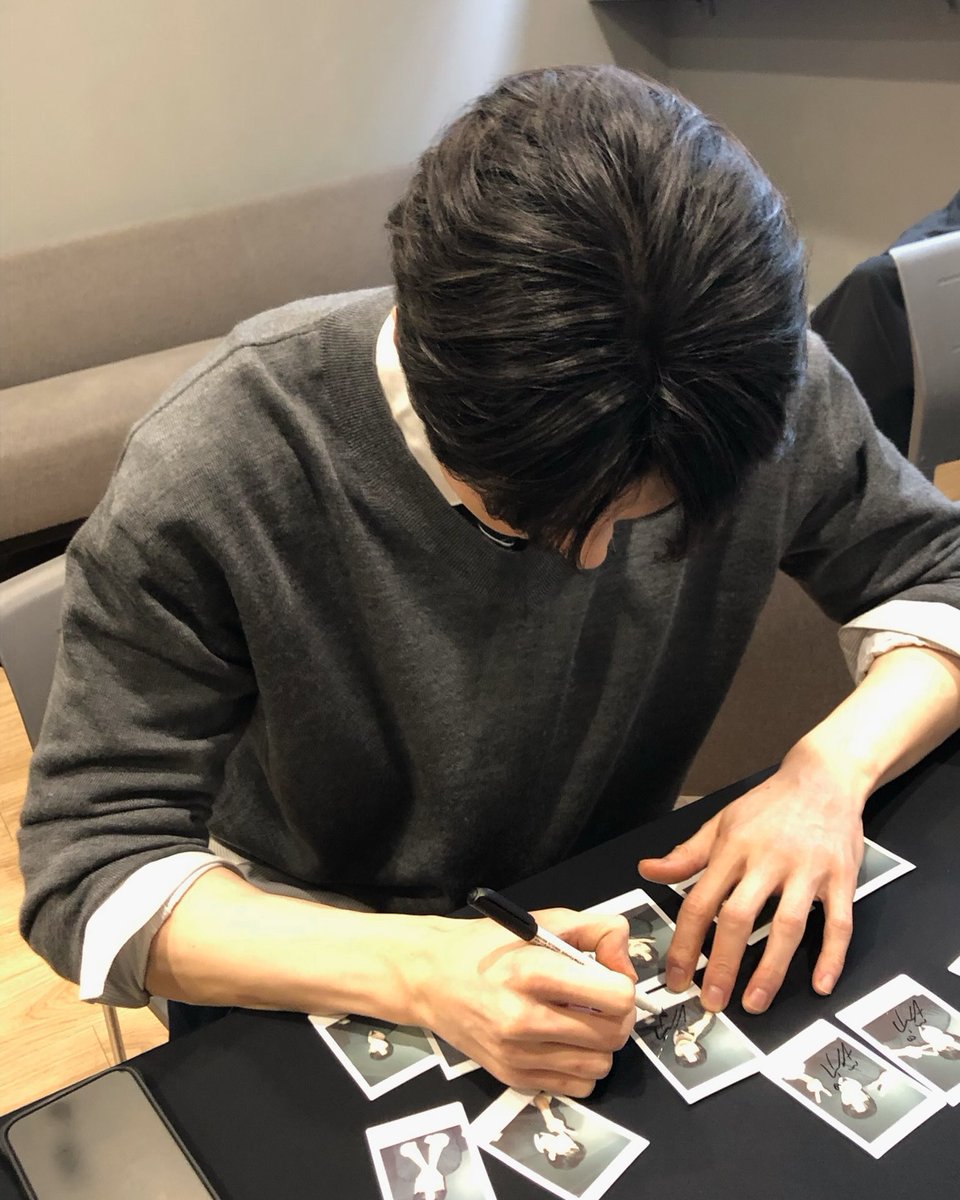 woowriter's tweet photo. 260817 변우석 인스타그램📸

팬사랑이 넘쳐 흐르는 갓우석❤️🥰

#변우석 #byeonwooseok https://t.co/e8aW42S4a6