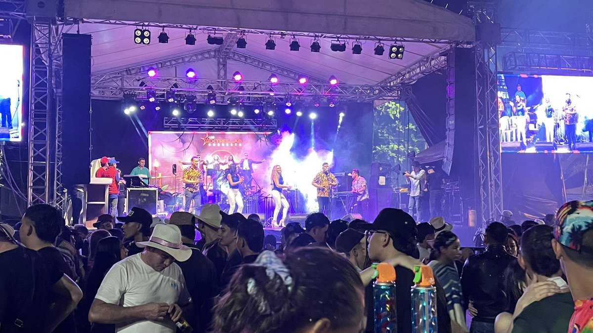lasextrellas's tweet photo. Que gran concierto en VILLARRICA - TOLIMA 👏🏻❤️ https://t.co/5D09bYxm8L