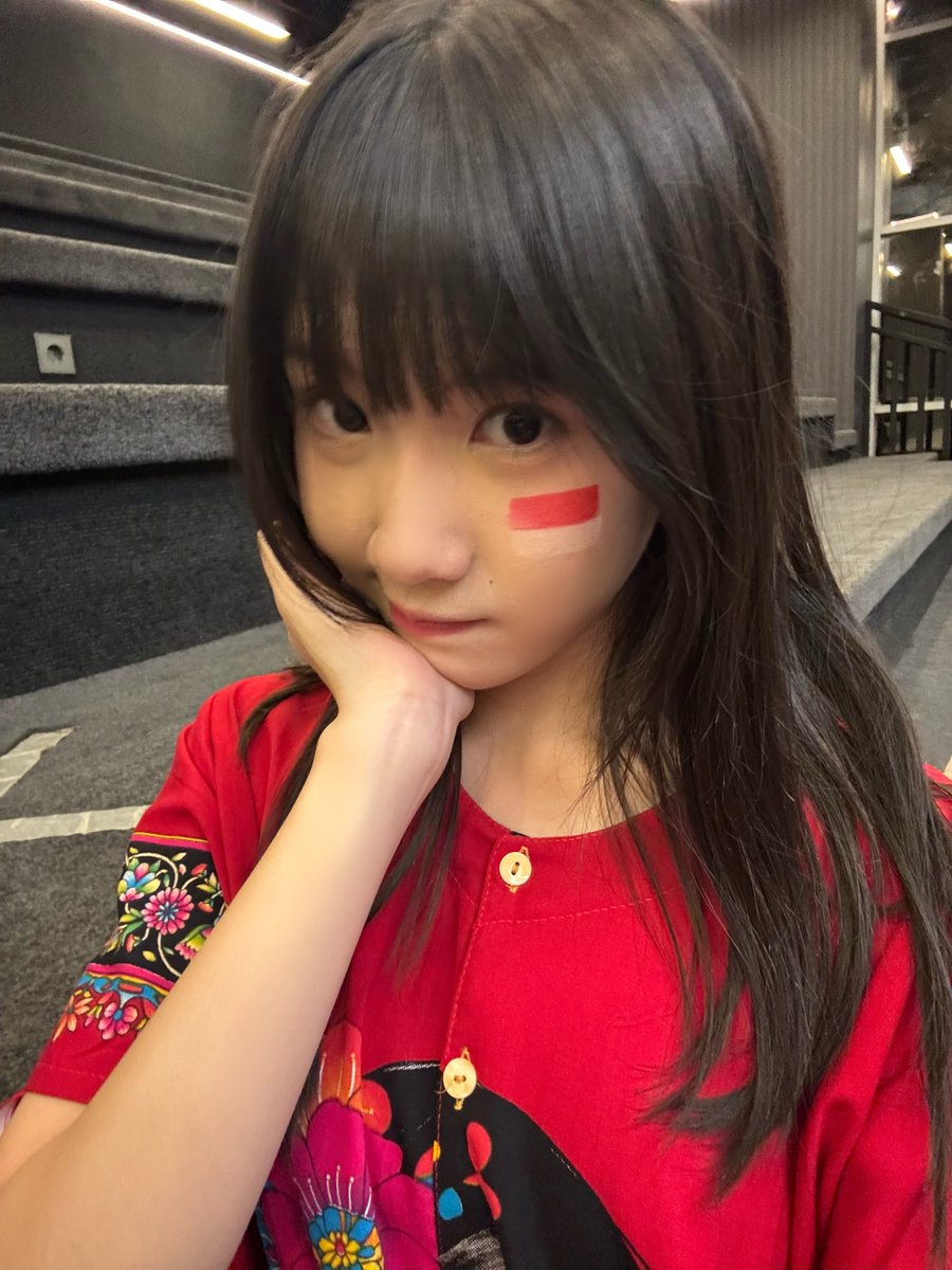 JE_JemimaJKT48's tweet photo. #JemiMonday daster merah https://t.co/ubR3TGGcIC