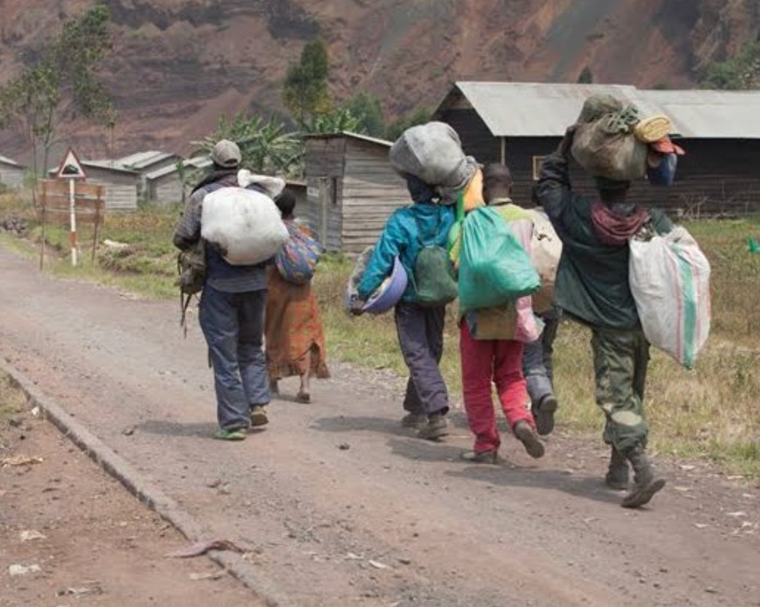 AFC-M23 vs Wazalendo clashes in Masisi; heavy artillery, mass displacement