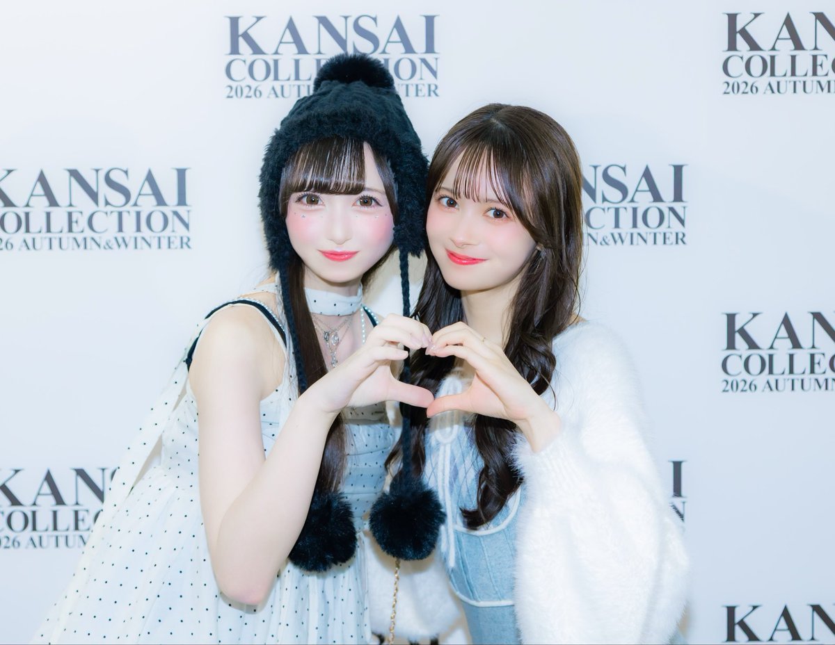 iLiFE_wakaba's tweet photo. AKB48の千葉恵里 さん と伊藤百花 さんにお写真撮って頂きました 🎀🌟♡
ずっとお話して見たかったので嬉しかったです可愛くて優しくてさらに大好きになってしまいました (  ˊ͈ ˙̫ ˋ͈ ) https://t.co/Xw7L3I7lEm