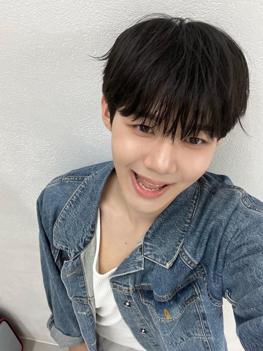 only_eunsung's tweet photo. 🩷🩷🩷 https://t.co/dBjfS0Cu5M