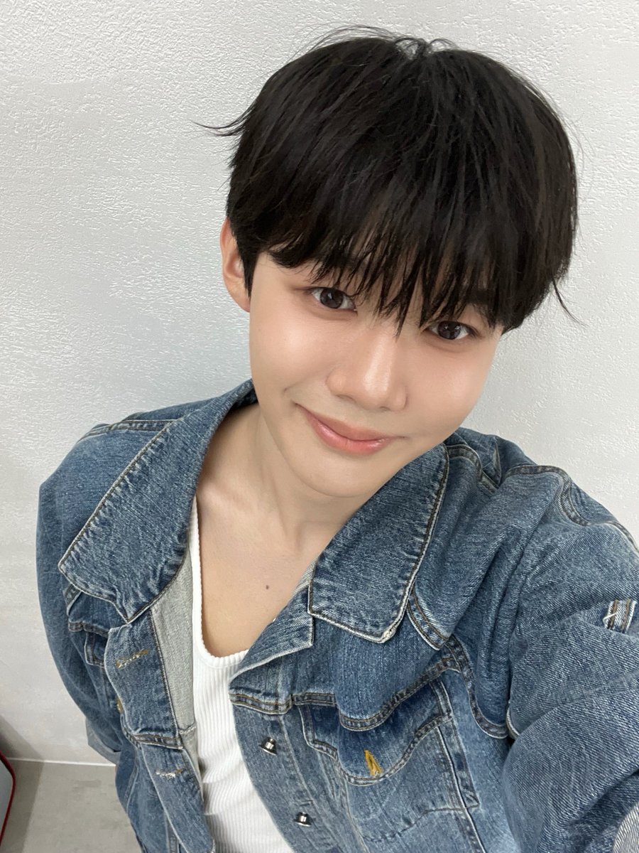 only_eunsung's tweet photo. 🩷🩷🩷 https://t.co/dBjfS0Cu5M