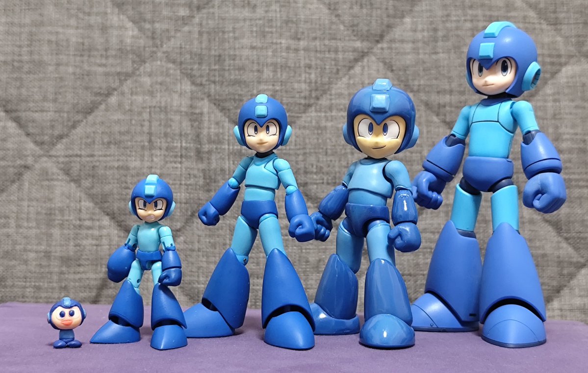 shinga_mr's tweet photo. 我が家のロックマンたち https://t.co/MrUHl9oRhN