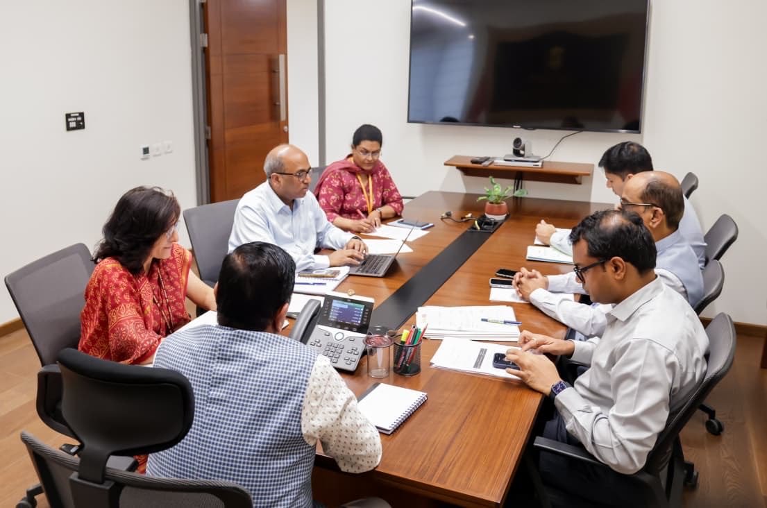 MumbaichaDon's tweet photo. If U thought he's just a temporary Education Minister & will just kill time till Cabinet Reshuffle, U don't know No-nonsense working style of @JoshiPralhad Ji.

Clean-up NTA Mission already on:

-50 staff removed
-10 new professional leadership positions
-Domain specialists brought in from Pvt sector

Rahul Ghandy & Kejriwal don't know this as they are busy in coping with the fact that Jharkhand is in Bharat.