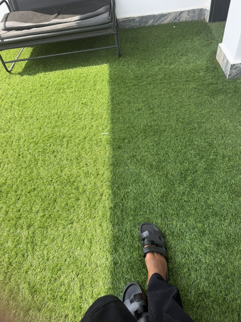 iamtolufx's tweet photo. There’s ONE unique thing on the rooftop of my mansion that I absolutely love.

Best guess wins… and if you know exactly what it is, I’ll credit you ₦1,000,000 straight.

Let’s see who actually notices the details. https://t.co/CERkrBWq4b