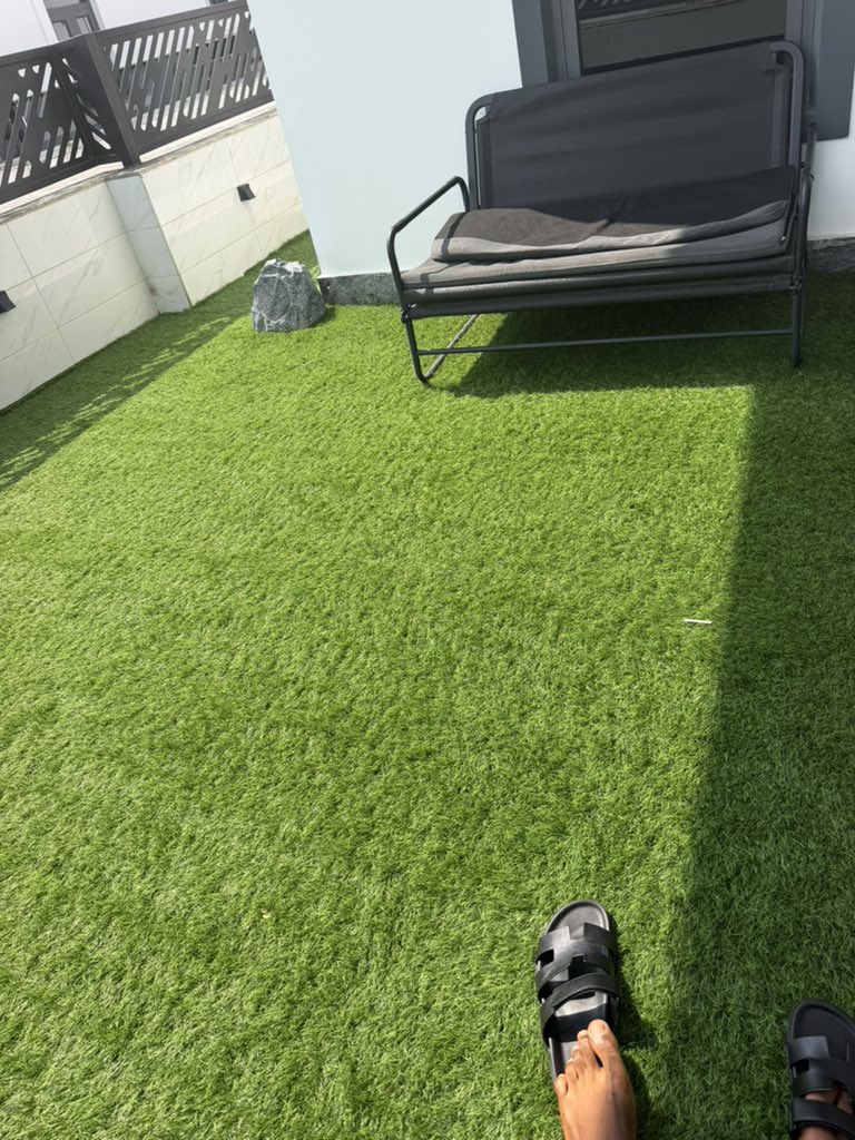 iamtolufx's tweet photo. There’s ONE unique thing on the rooftop of my mansion that I absolutely love.

Best guess wins… and if you know exactly what it is, I’ll credit you ₦1,000,000 straight.

Let’s see who actually notices the details. https://t.co/CERkrBWq4b