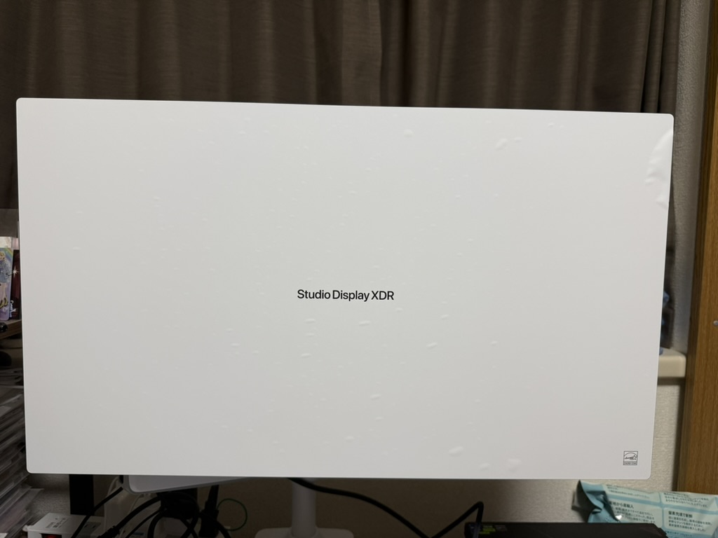 ninomae_sora's tweet photo. 悩んだ末にStudio Display XDR買っちゃた
さて、古いStudio Displayはどうするかね https://t.co/Mrng0gTn7X