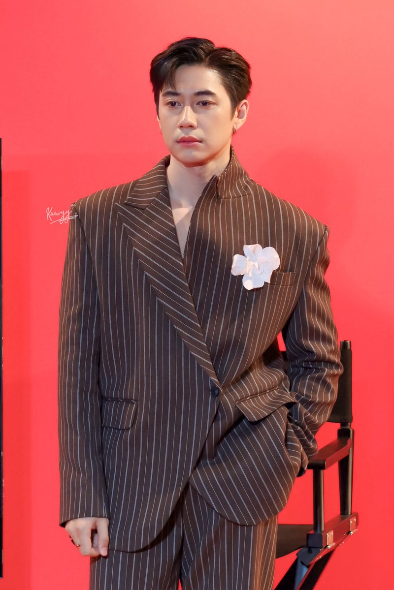 kaewyyyyy's tweet photo. รูปเดิม แต่ขอโชว์สูทหล่อหน่อย 🤭🥰

JAM MUANGMARYA
#เมืองมารยาGalaNight #แจมรชตะ https://t.co/YvgK7RNj5A