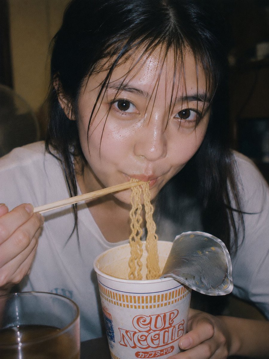 axt_ai_ai's tweet photo. “暑い夏ほど、なぜか熱いものが食べたくなった。汗をかきながら食べた夜のことだけ、
今でも妙に覚えている。“

あなたの「夏なのに、なぜか食べたくなるもの」は何ですか？
#AIart️️️️️️️️️️️️️️️️️️️️️️️️️️️️️️️️️️️️️️️️️️️️️️️️️️️ https://t.co/BHFkXRvyT5