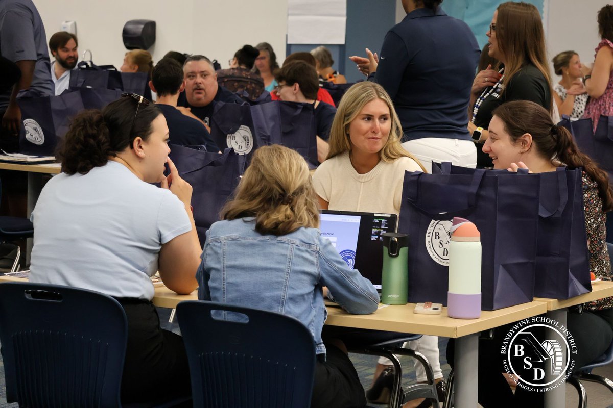 BSDk12's tweet photo. Last week, we welcomed our newest employees during New Employee Orientation! We’re excited to have you join Team BSD and grateful you’ve chosen to share your talents with our students, schools, and community. Welcome to BSD! #Proud2bBSD #StrongSchoolsStrongCommunity https://t.co/pVKmuEMkr2