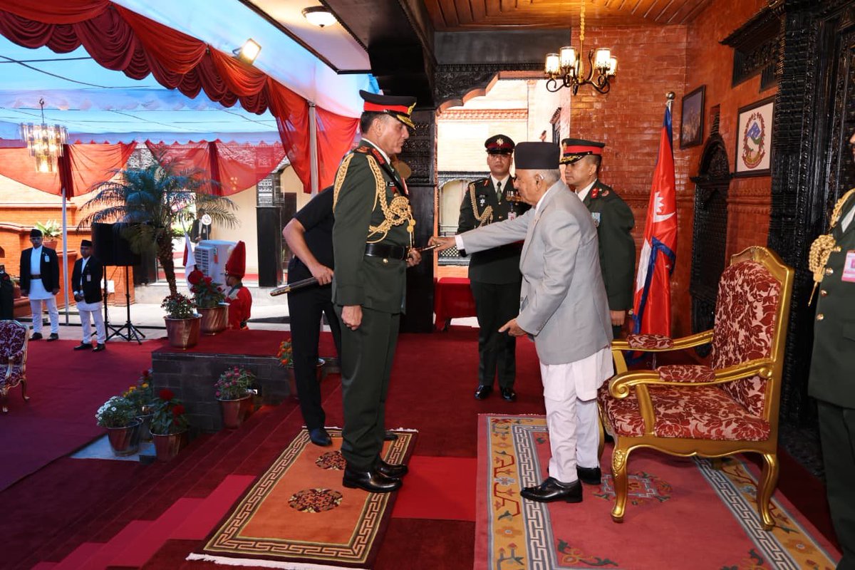 adgpi's tweet photo. #GeneralDhirajSeth, #COAS was conferred the Honorary Rank of General of the #NepaliArmy by Right Hon’ble President of #Nepal, Mr Ramchandra Paudel, at Shital Niwas, Kathmandu, in accordance with the unique and longstanding tradition between the two Armies.

The conferring of the honorary rank reaffirms the deep-rooted and enduring bonds between the two Armies and the close friendship between the two nations.

#IndiaNepalFriendship
@MEAIndia
@DefenceMinIndia
@SpokespersonMoD
@IndiaInNepal
@NepaliArmyHQ