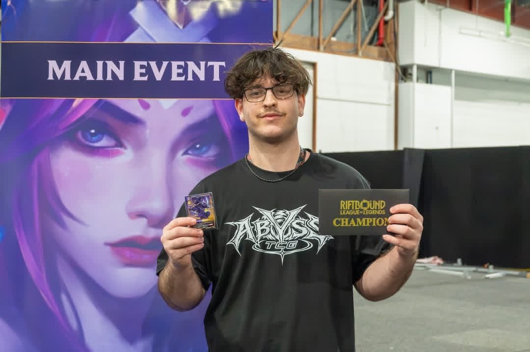 CatelanMicah's tweet photo. Wasg peeps, got 1st place in the 10k New Zealand Showdown on the weekend with kenny. if u wanna check the list out or havent already its up on @AbyssTCGau Youtube https://t.co/DSmqd1eygY. metafy coming shortly too🫣👀
#riftbound 
#riftboundop 
#AbyssTCG https://t.co/AtuYfGJsUD