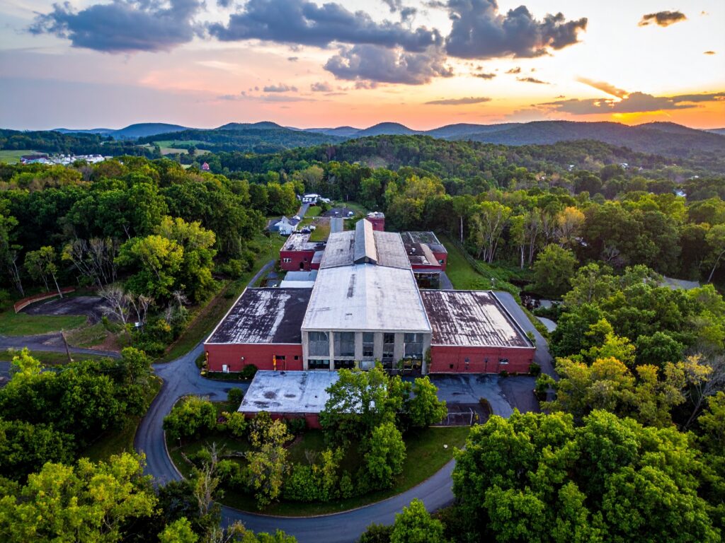 DCIRoofing's tweet photo. Check out our most recent blog on why to choose DCI for your roofing solutions!
 
https://t.co/0B3HreWBvO https://t.co/Q9LdZEo7DV