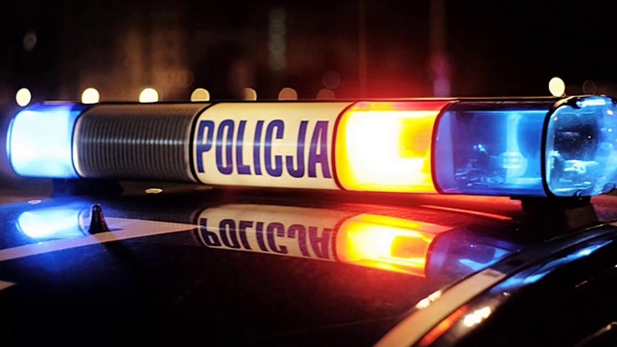 grubenewsy's tweet photo. 🚨 ATAK UKRAIŃSKIEGO NOŻOWNIKA W CZĘSTOCHOWIE 🚨

W niedzielę około godziny 21:00, przy Alei Wolności w Częstochowie doszło do ataku nożownika na 31-letnią obywatelkę Ukrainy. Ofiara została 4 razy pchnięta nożem w okolicy klatki piersiowej. 

Napastnikiem okazał się 37-letni ukrainiec, który został zatrzymany zaraz po zdarzeniu w stanie ewidentnej nietrzeźwości. 

Poszkodowana trafiła w stanie ciężkim do szpitala, jednak lekarze określili jej stan jako niezagrażający życiu.

Motyw sprawcy nie jest jak na razie znany. Czynności procesowe w związku z atakiem mają się rozpocząć 18 sierpnia, we wtorek.

#Częstochowa #nożownik #Ukrainka #atak #wolności