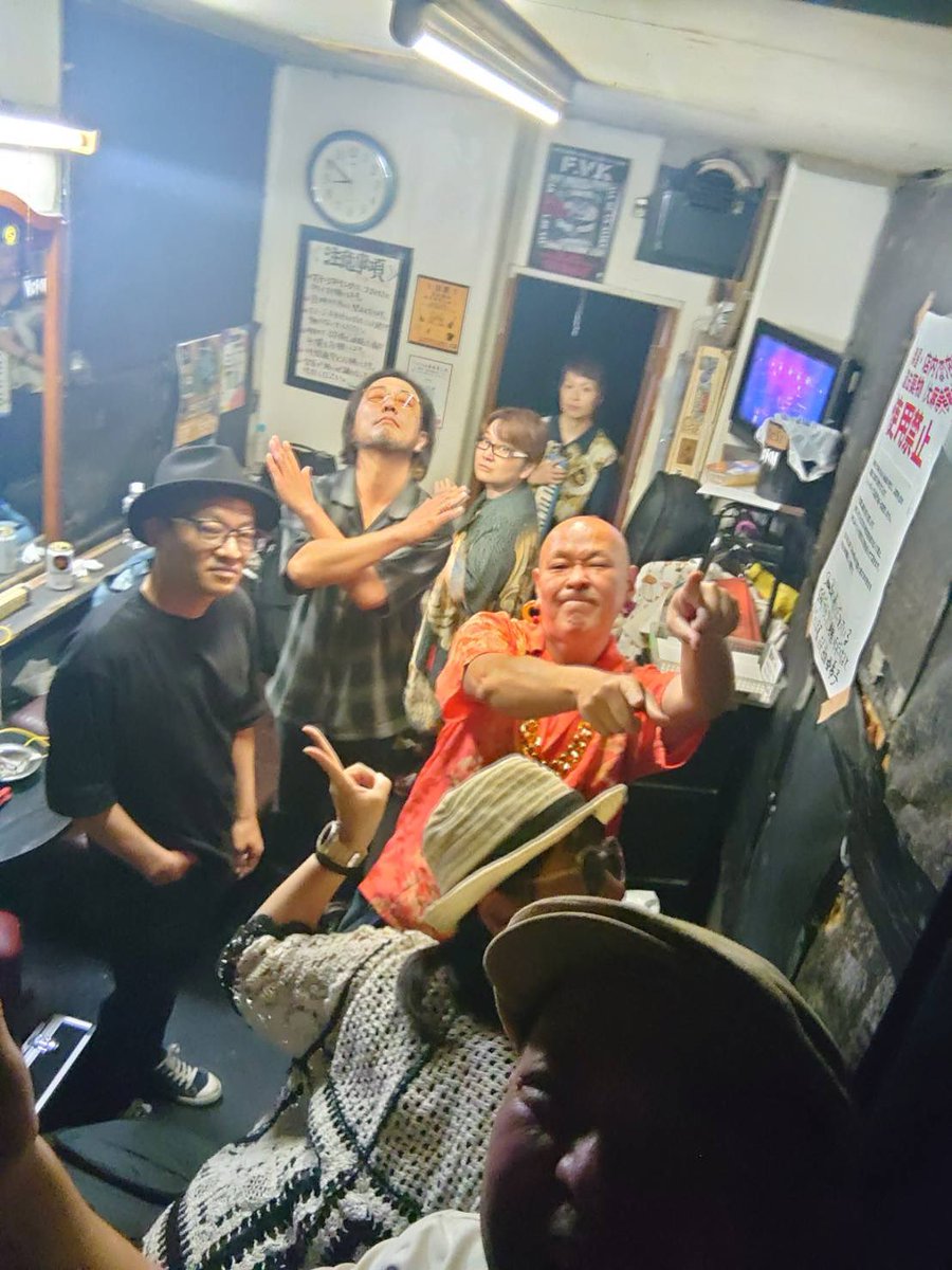 fukubake's tweet photo. 昨日は高円寺ShowBoatありがとうございましたー！
新曲、初披露🙌
楽しかったー！！
次回ライブは11月になりますが、その間レコーディングしますので、期待してお待ちくださ〜い🫡
ヨロシクお願いしますー！ https://t.co/SNYPomTLat