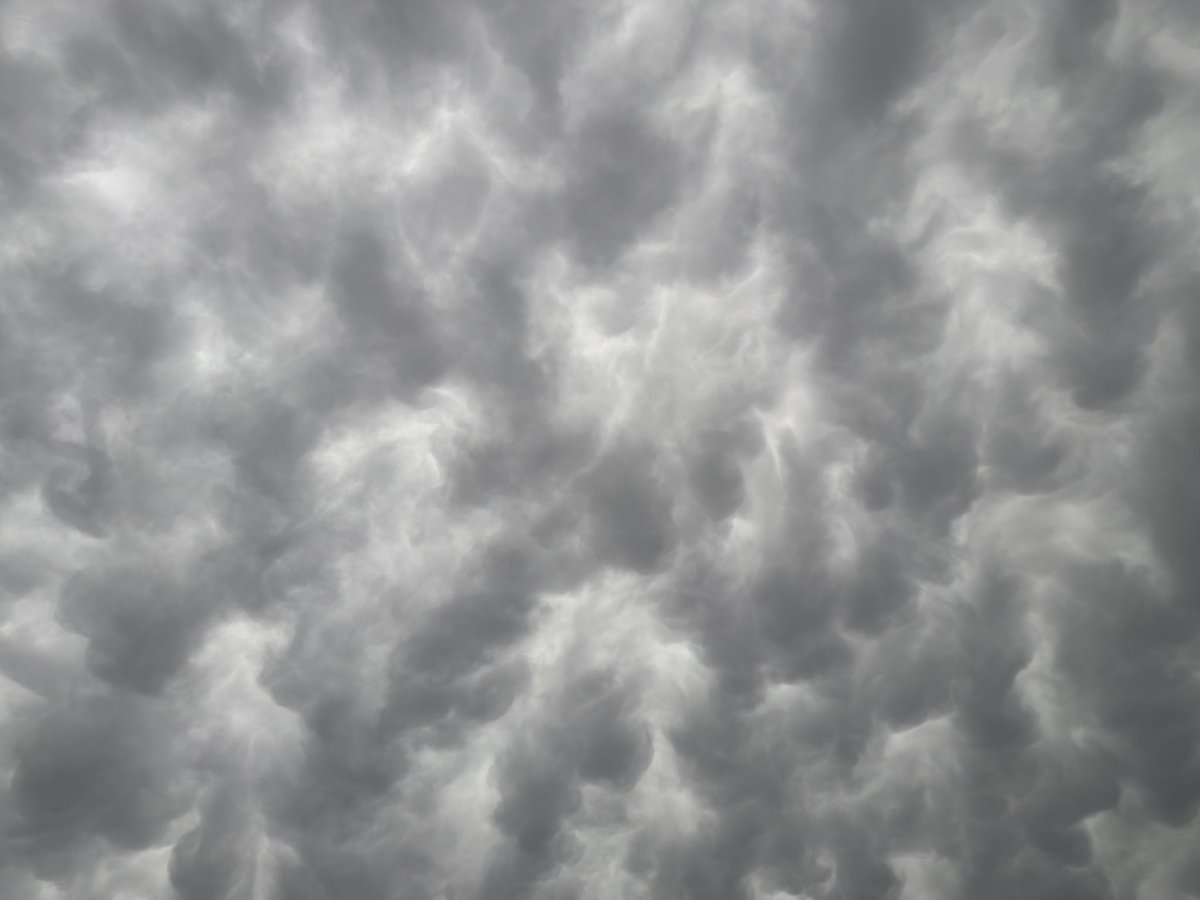 jwharman's tweet photo. Hello! @NWSNorman what kind of clouds are these? https://t.co/d64e9L7EXp