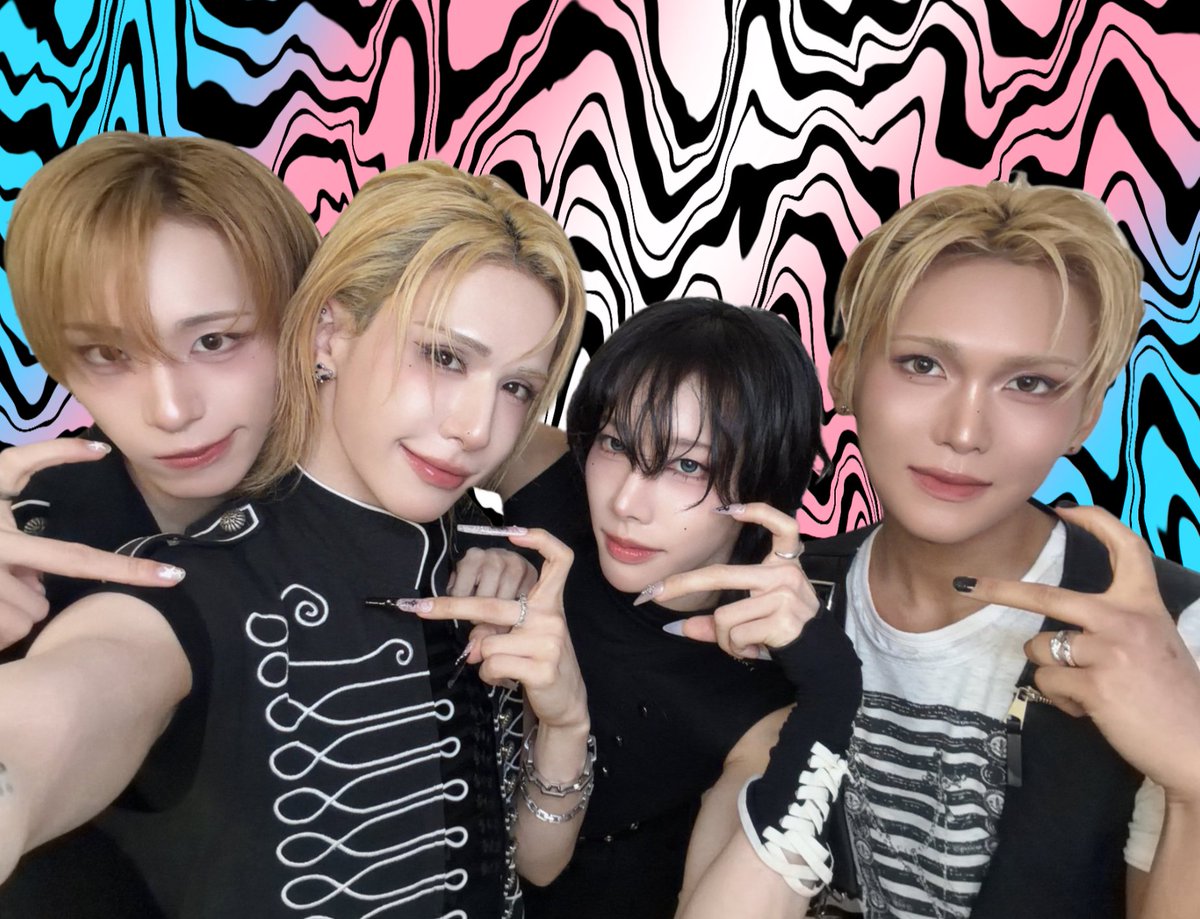 QueerPrideEdits's tweet photo. I did emo XLOV again 😌 https://t.co/6Ixpm82m3n